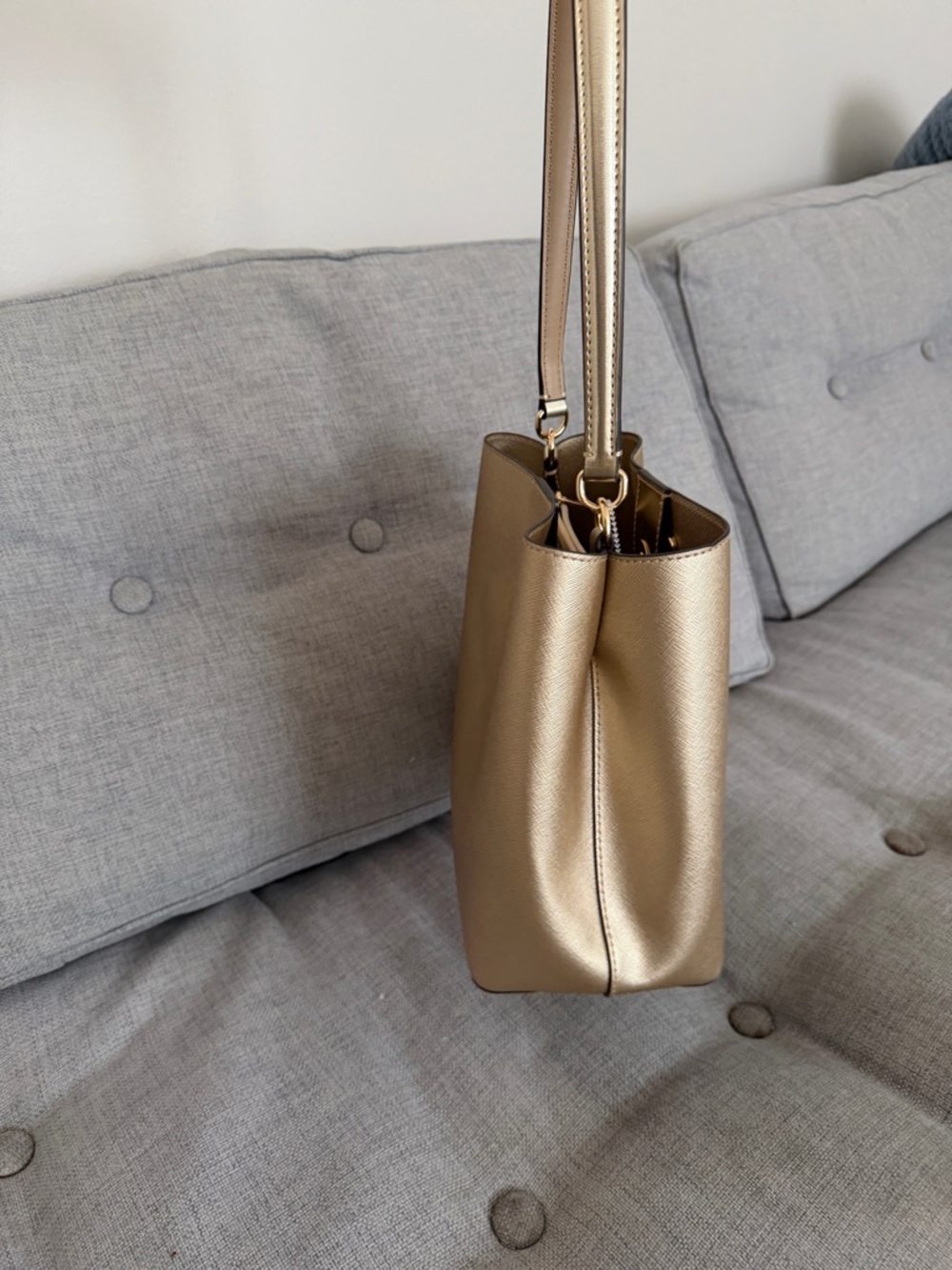 Michael Kors Gold Saffiano Leather Shoulder Bag Pratt - Picture 2 of 9